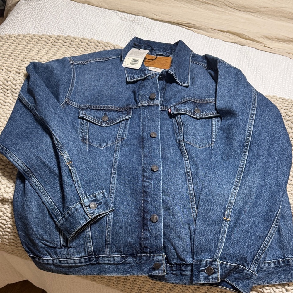 Levi's Blue Denim Jacket with Tan Label never worn!
